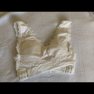 White bralette ❤️